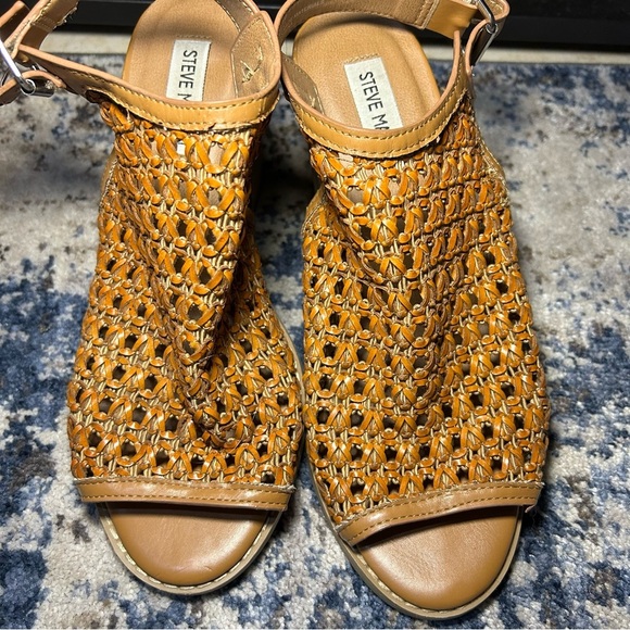 Steve Madden Brown Ranya Cognac Leather Buckle Strap Block Peep Toe Heels Size 8 - Picture 5 of 12